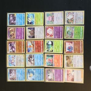Lot of 20X Pokemon Cards (Holo's, Reverse Holo's & Rares) NM!!
